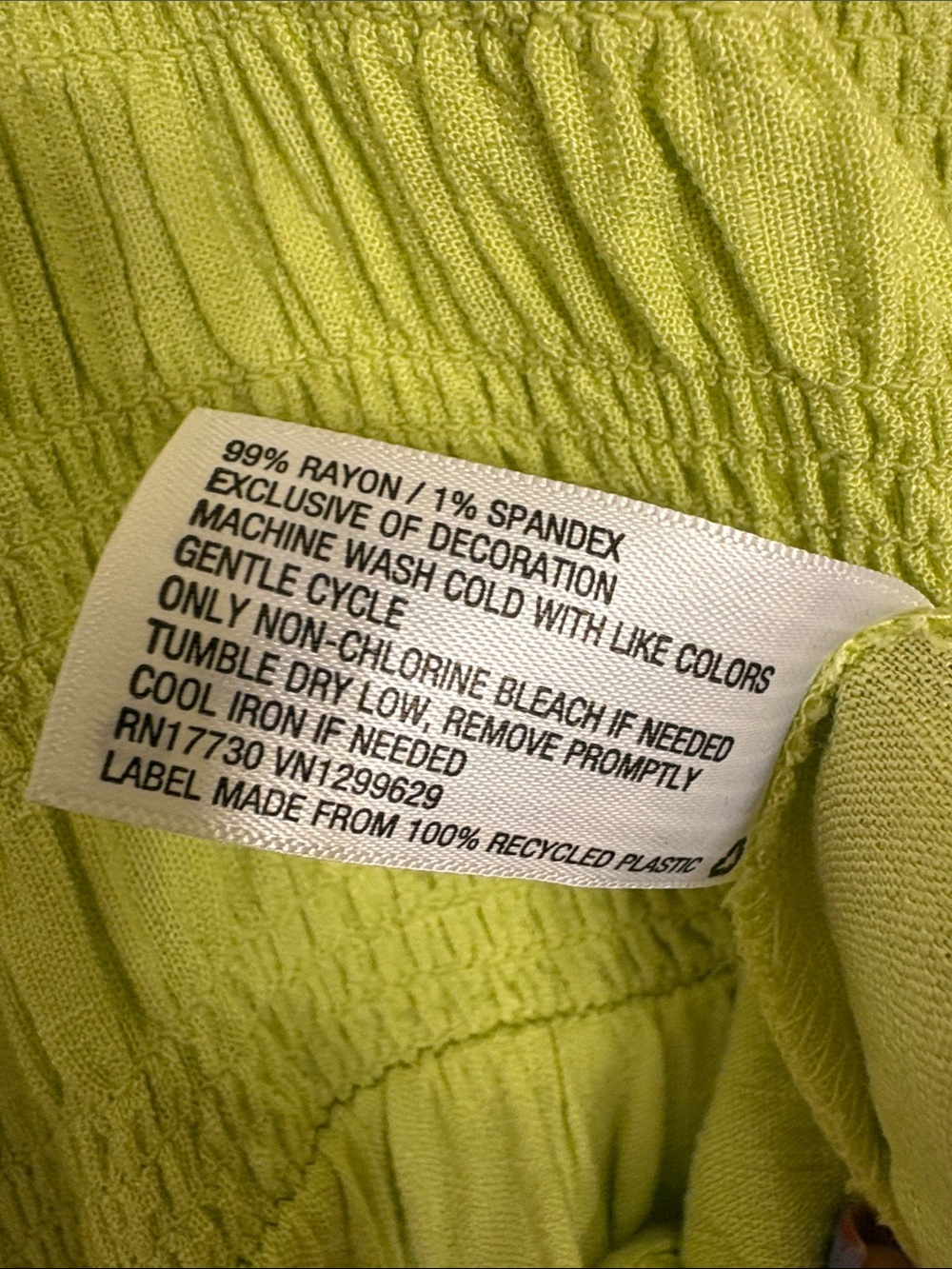 Wild Fable - Neon Lime Green Smocked Midi Dress
Beach, Casual, Flirty, Weekend - Picture 6 of 7